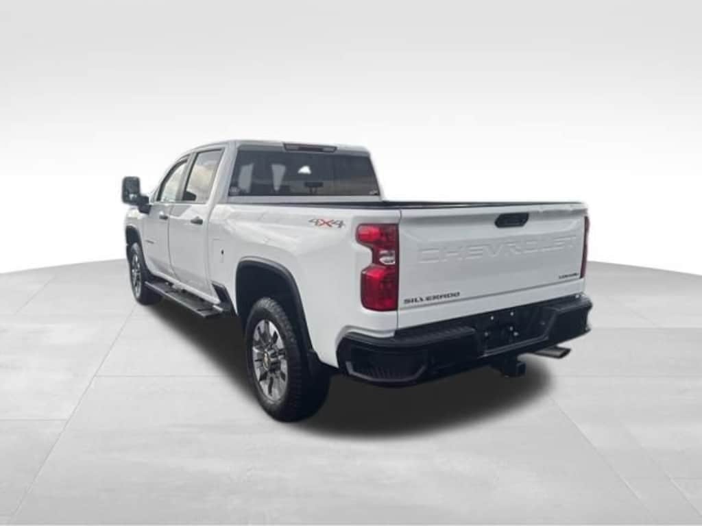 Used 2024 Chevrolet Silverado 2500 HD Custom Truck
