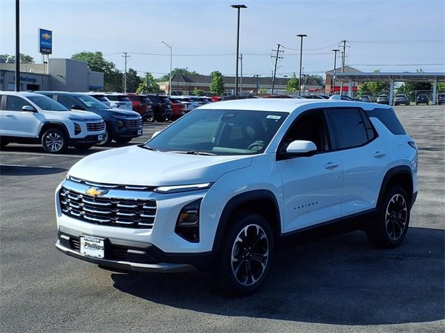 2026 Chevrolet Equinox LT photo 3