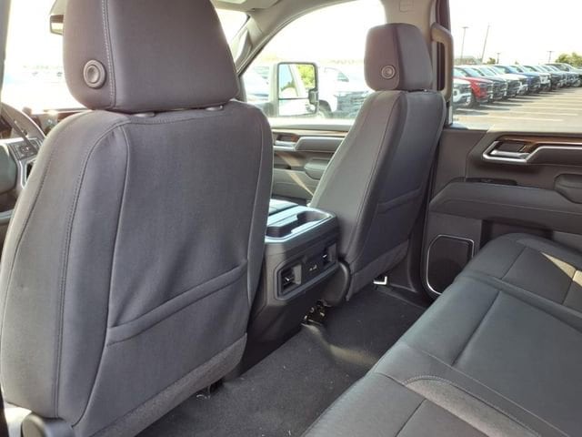 2026 Chevrolet Silverado 3500 HD LT - Photo 11