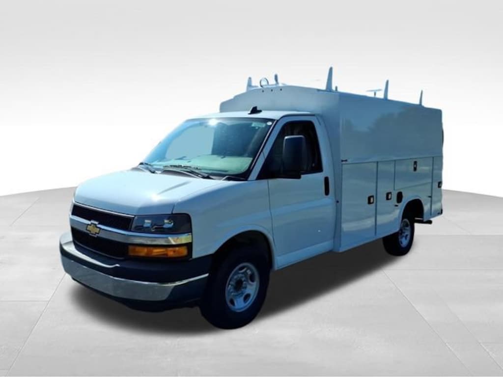 New 2026 Chevrolet Express Cutaway 3500 1WT Cutaway Van