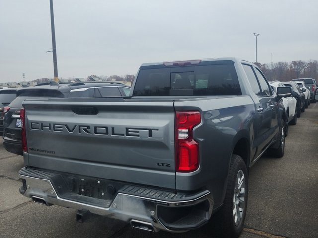 2023 Chevrolet Silverado 1500 LTZ photo 3