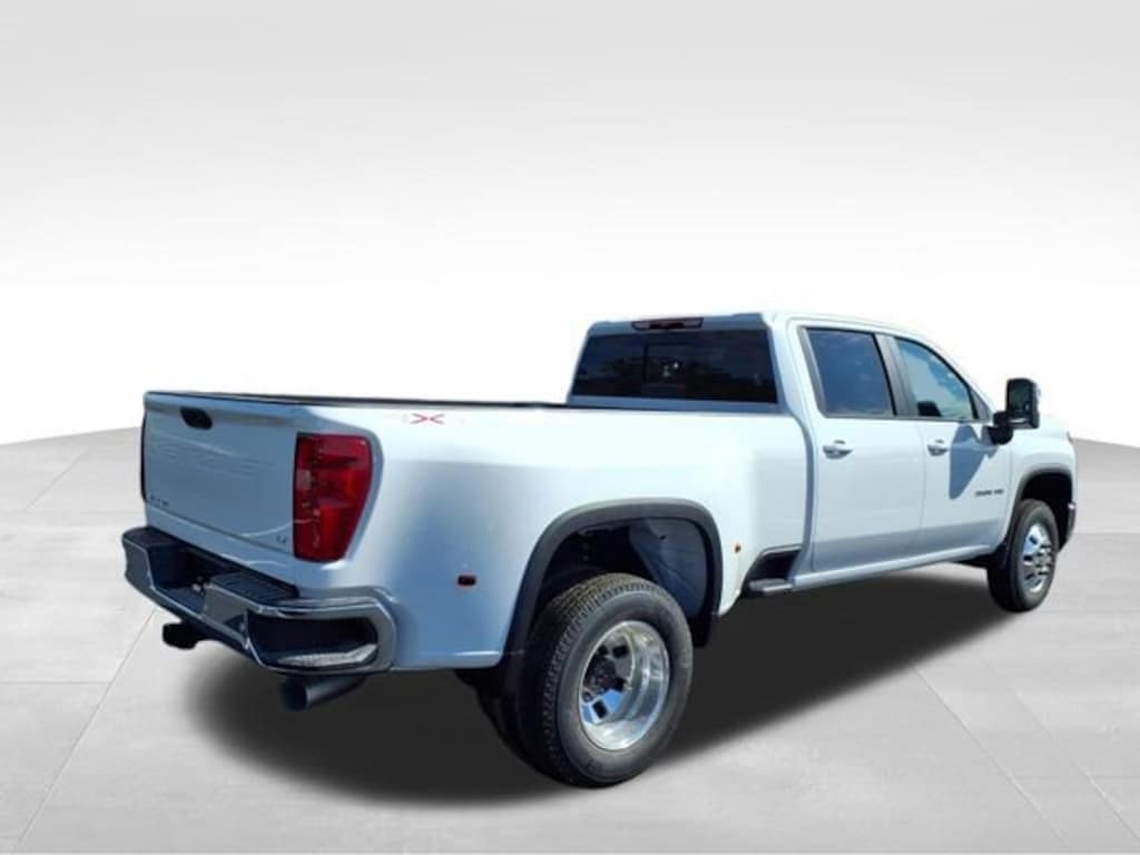 New 2026 Chevrolet Silverado 3500 HD LT DRW Truck