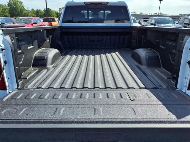 2026 Chevrolet Silverado 3500 HD LT - Photo 5