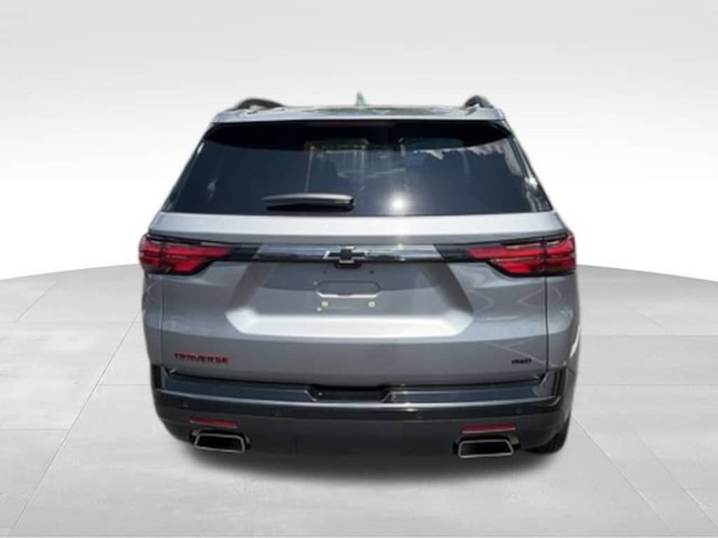 Used 2023 Chevrolet Traverse Premier SUV