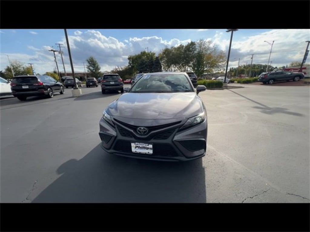 Used 2023 Toyota Camry SE