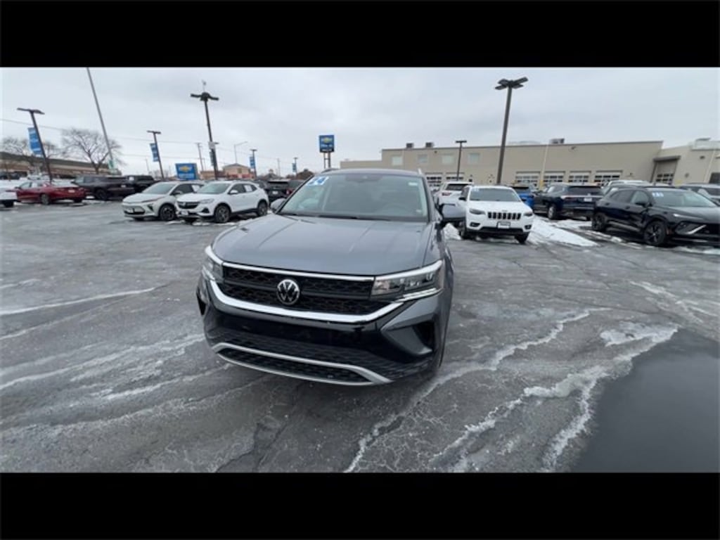 Used 2024 Volkswagen Taos SE