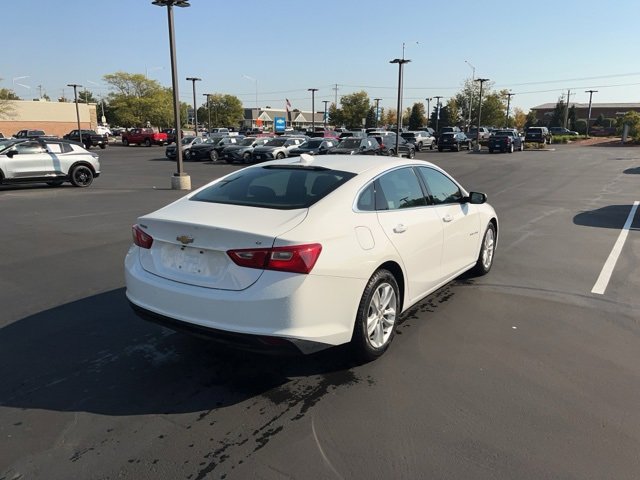 2016 Chevrolet Malibu 1LT photo 3
