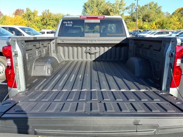2026 Chevrolet Silverado 1500 LT photo 4
