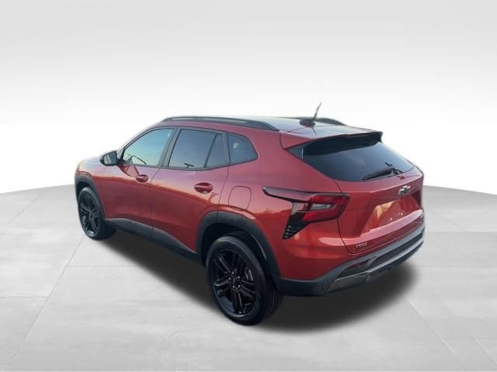 Used 2024 Chevrolet Trax Activ SUV