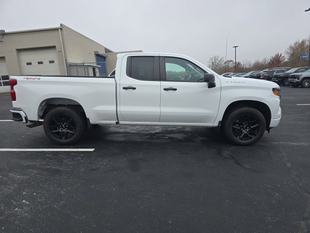 2022 Chevrolet Silverado 1500 Custom photo 4