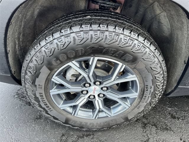 2024 GMC Acadia AT4 - Photo 17