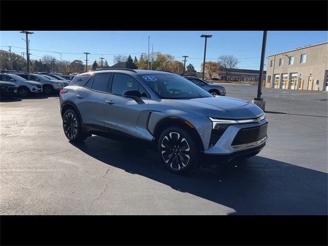 2025 Chevrolet Blazer EV RS photo 2