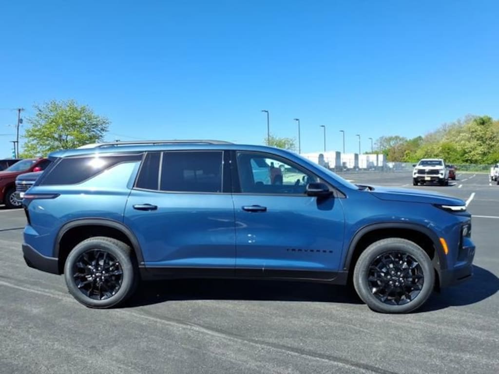 New 2026 Chevrolet Traverse LT SUV