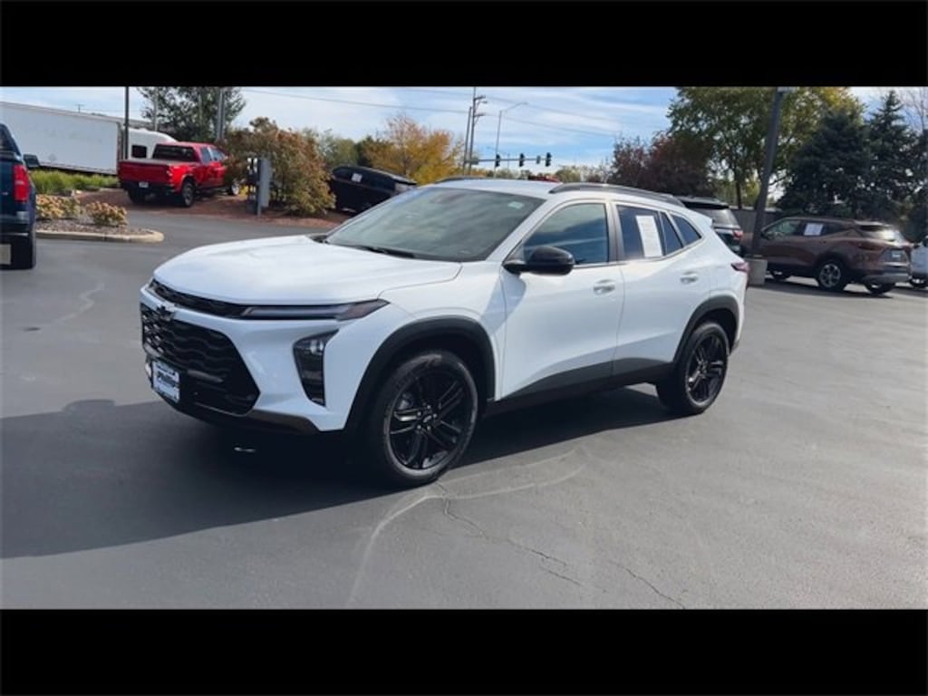 Used 2025 Chevrolet Trax Activ SUV