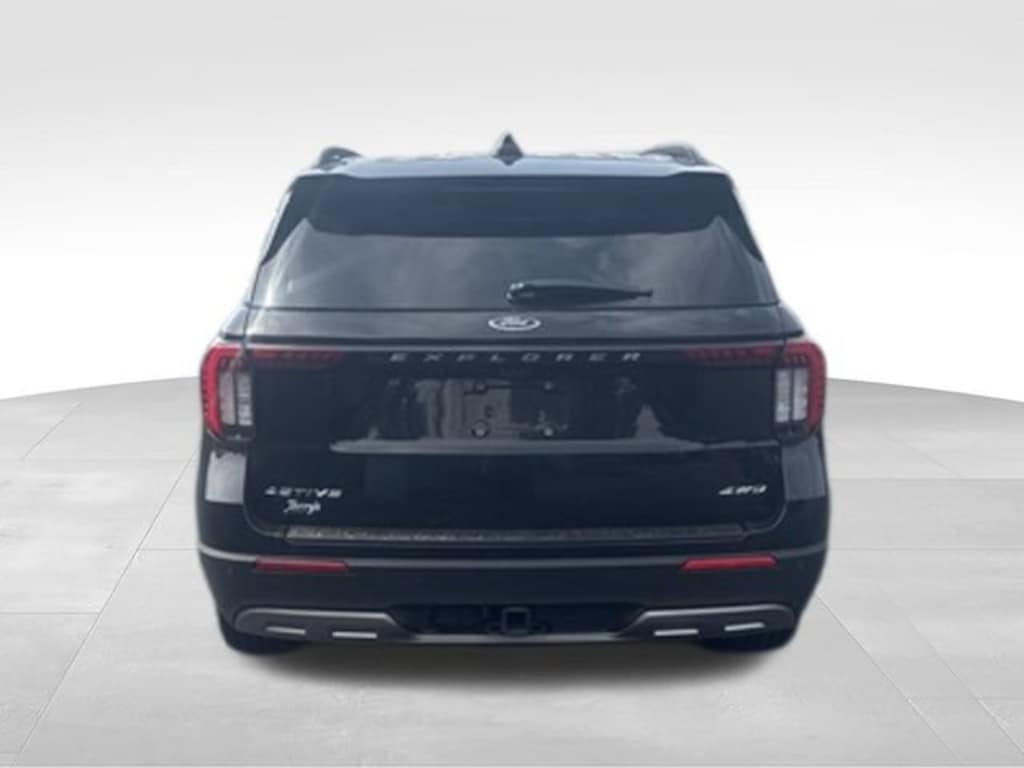Used 2025 Ford Explorer Active SUV