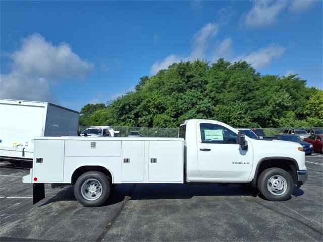 2025 Chevrolet Silverado 3500HD Work Truck photo 2