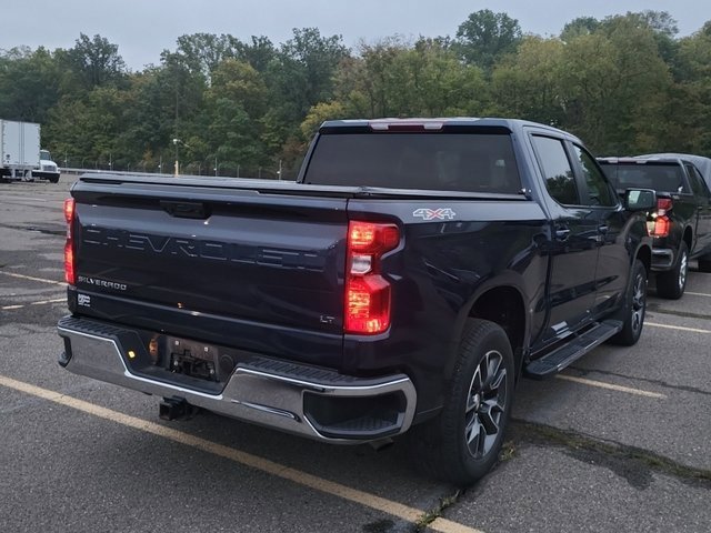 2022 Chevrolet Silverado 1500 LT photo 3
