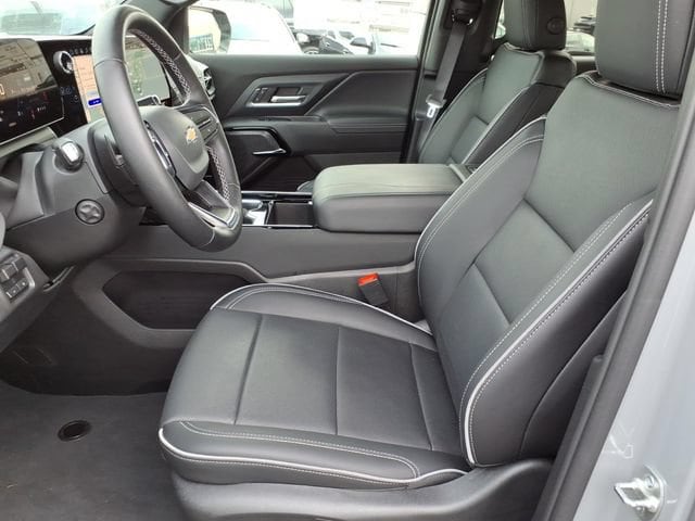 2026 Chevrolet Silverado EV LT - Photo 6