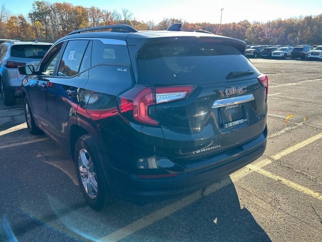 2023 Gmc Terrain SLE photo 2
