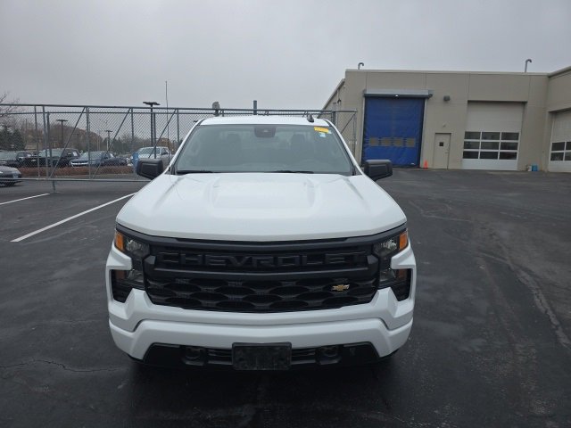 2022 Chevrolet Silverado 1500 Custom photo 2