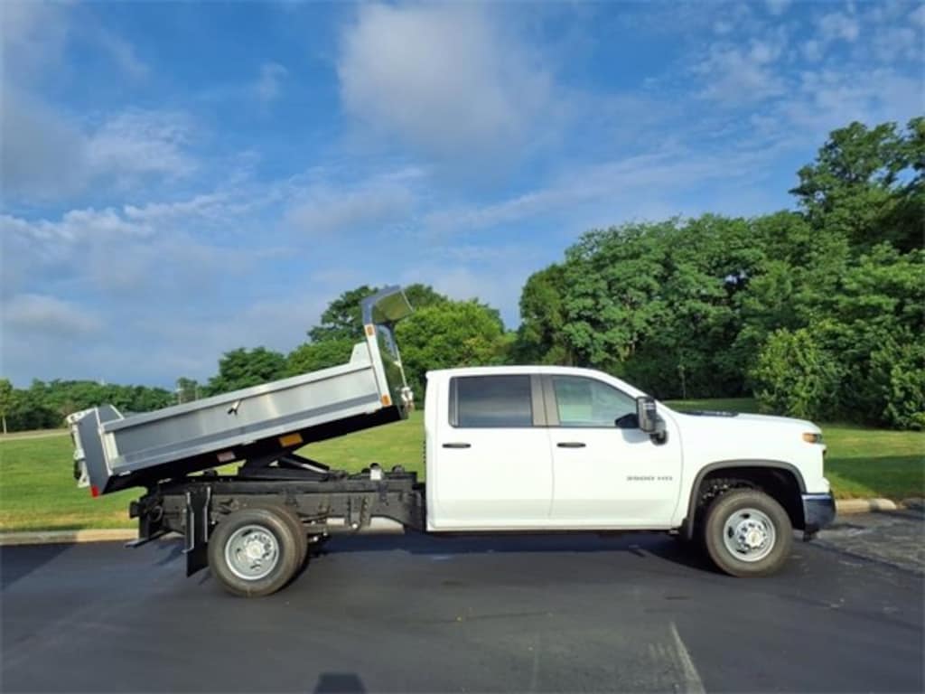 New 2025 Chevrolet Silverado 3500 HD Chassis Cab Work Truck Truck