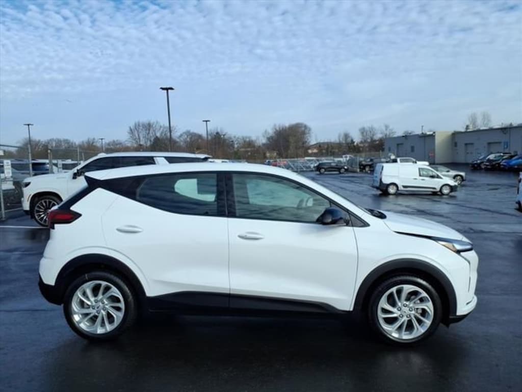 New 2027 Chevrolet Bolt LT SUV