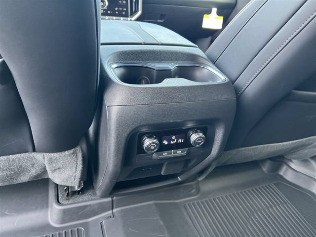 2024 GMC Acadia AT4 - Photo 20