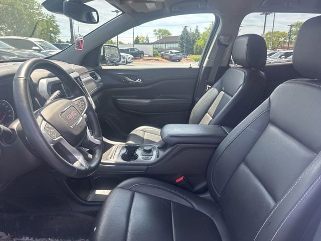 2023 GMC Acadia SLT - Photo 8