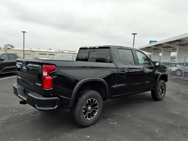 2026 Chevrolet Silverado 1500 ZR2 photo 3