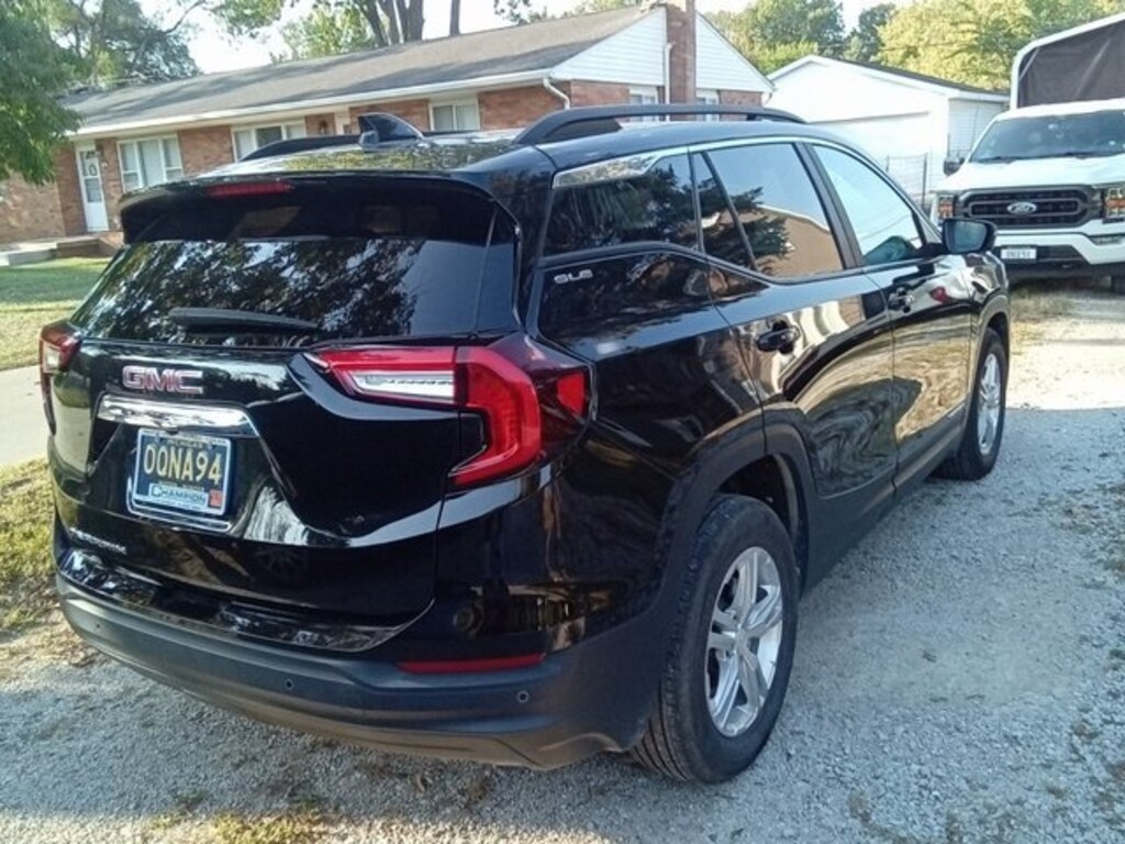 Used 2024 GMC Terrain SLE SUV
