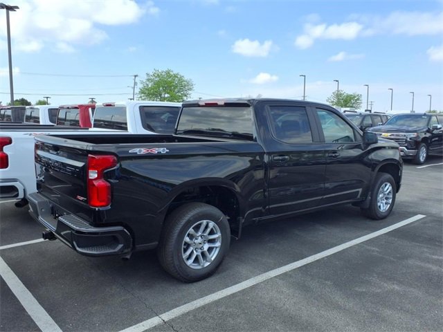 2025 Chevrolet Silverado 1500 RST photo 3