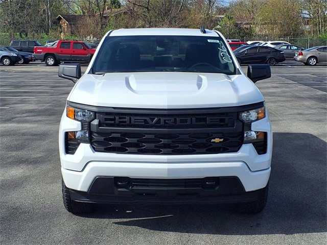 2025 Chevrolet Silverado 1500 Custom photo 2