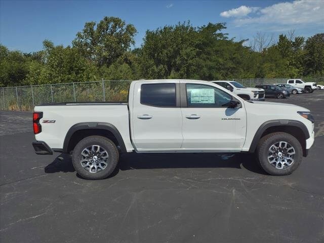 2024 Chevrolet Colorado Z71 photo 3