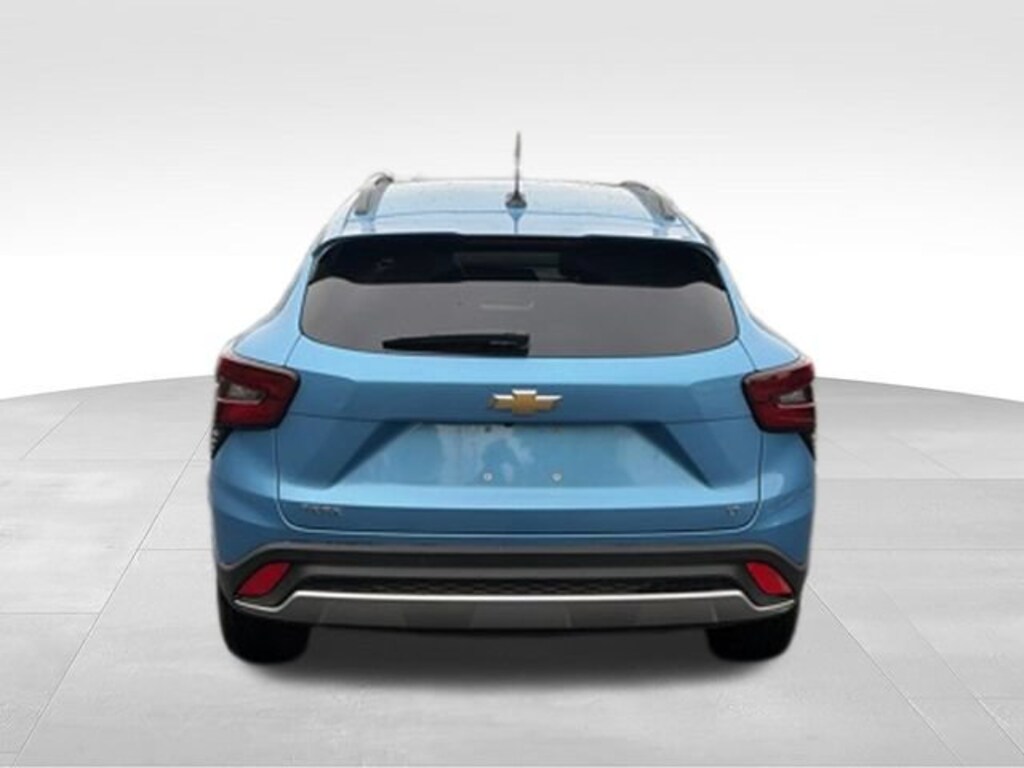 Used 2025 Chevrolet Trax LT SUV