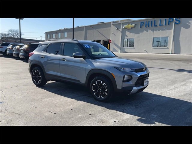 2023 Chevrolet Trailblazer LT photo 2