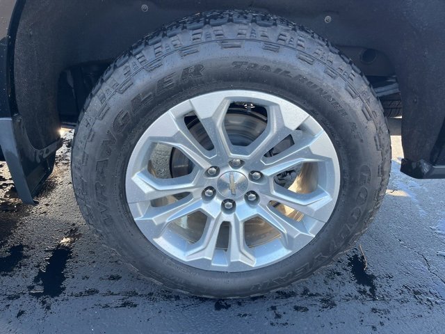 2022 Chevrolet Silverado 1500 LTZ photo 3