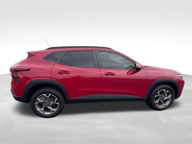 2026 Chevrolet Trax LT - Photo 7