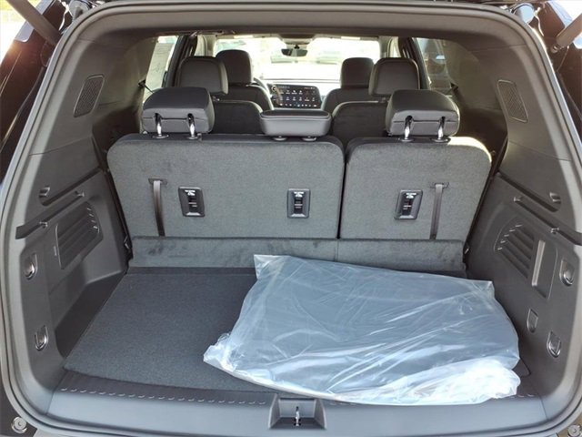 2026 Chevrolet Traverse photo 3