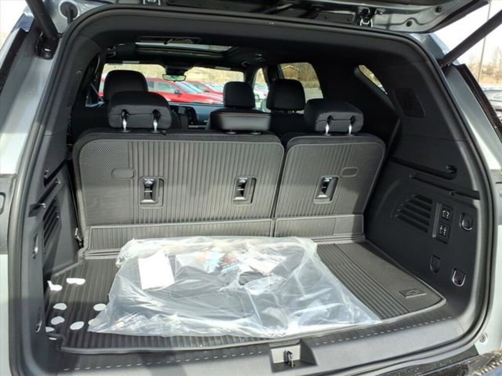 New 2026 Chevrolet Traverse High Country SUV