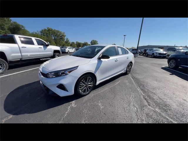 2023 Kia Forte GT-Line photo 4