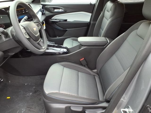 2026 Chevrolet Trax LT - Photo 6