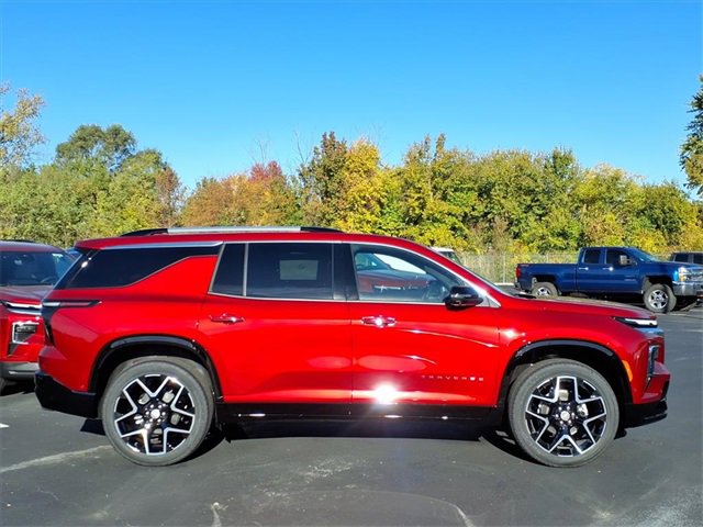 2026 Chevrolet Traverse High Country photo 2