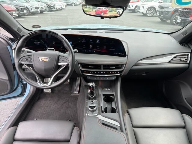 2025 Cadillac CT5 V-Series - Photo 12
