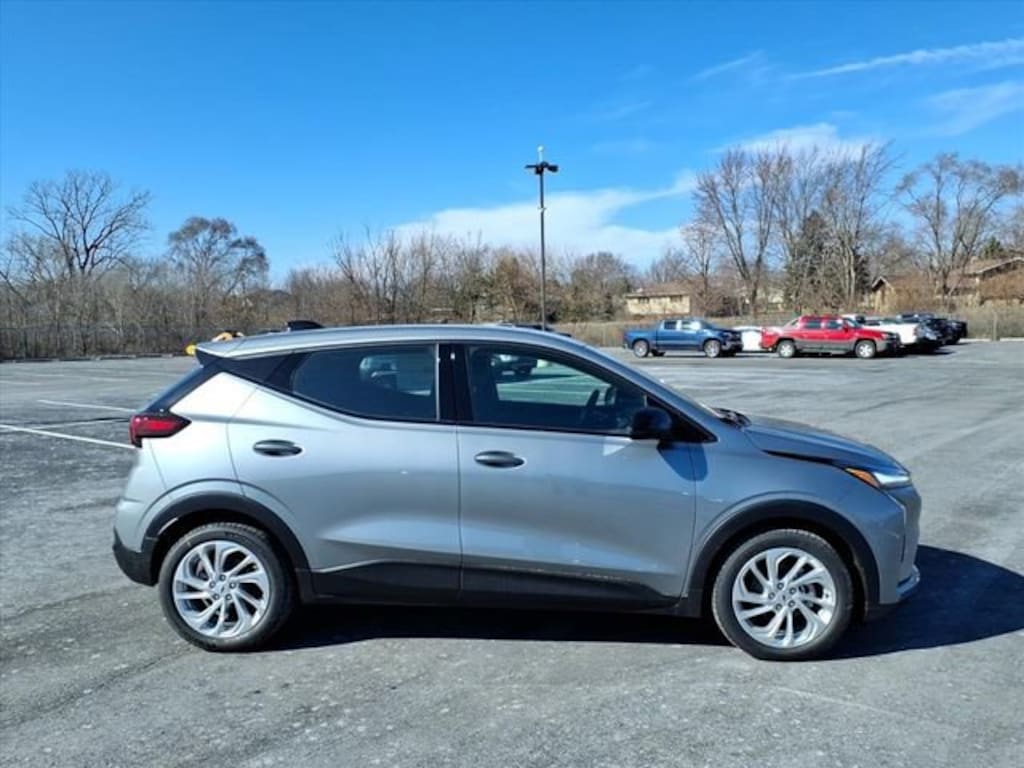 New 2027 Chevrolet Bolt LT SUV