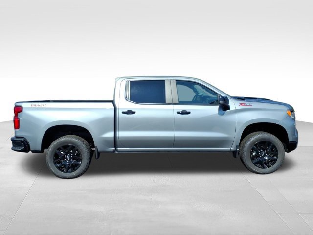 2026 Chevrolet Silverado 1500 LT Trail Boss - Photo 2