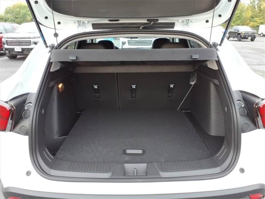 New 2026 Chevrolet Trax LT SUV