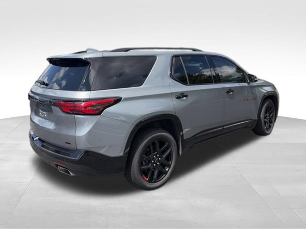 Used 2023 Chevrolet Traverse Premier SUV