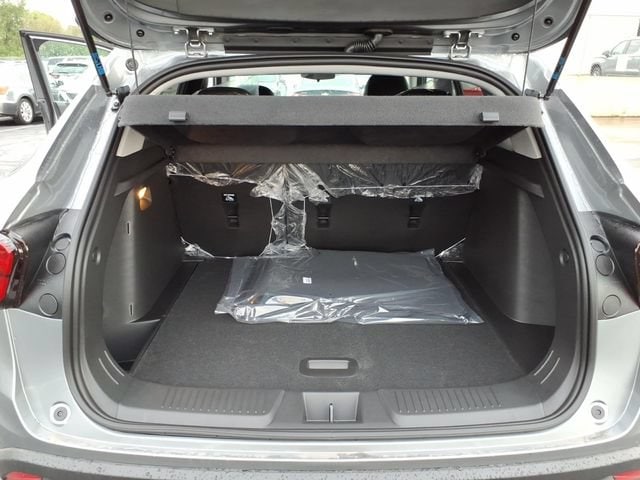 2026 Chevrolet Trax LT - Photo 9