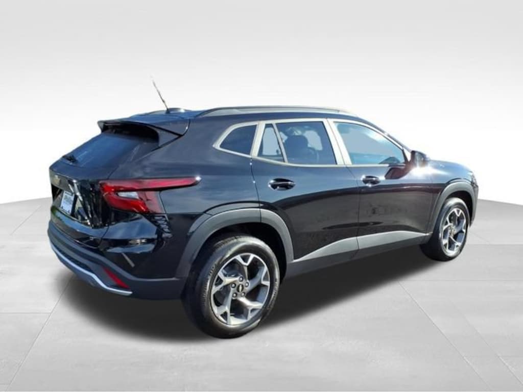 New 2026 Chevrolet Trax LT SUV