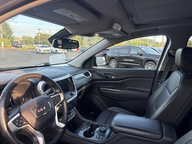 2023 GMC Acadia SLT - Photo 10
